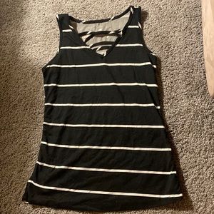 Stripe v-cut tank top